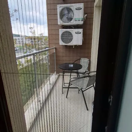 Apartment Turquoise 3 *